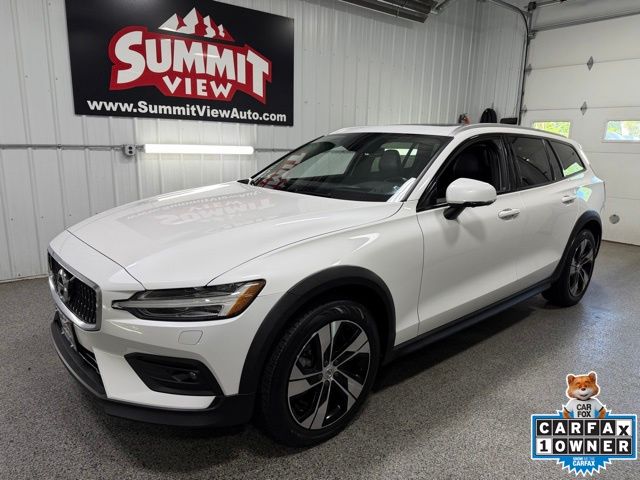 volvo v60 cross country 2022 YV4102WKXN2093207 image volvo v60 cross country 2022 YV4102WKXN2093207 image
